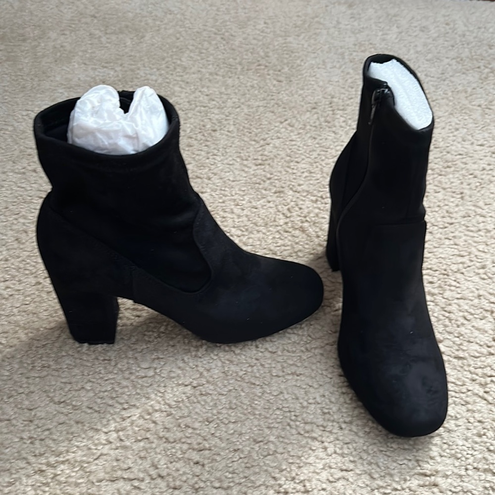 NWB Carlos Santana Booties